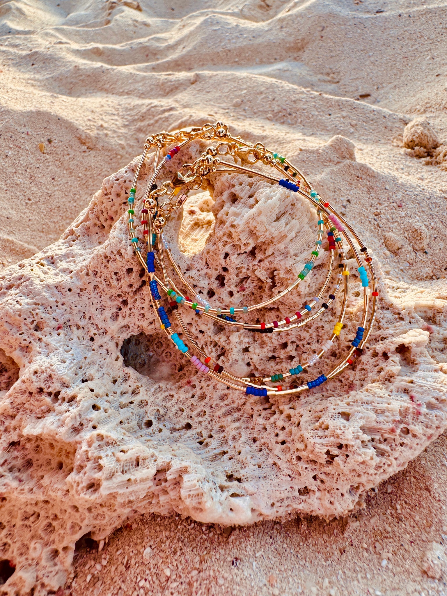 Ocaso Clasped Bracelets