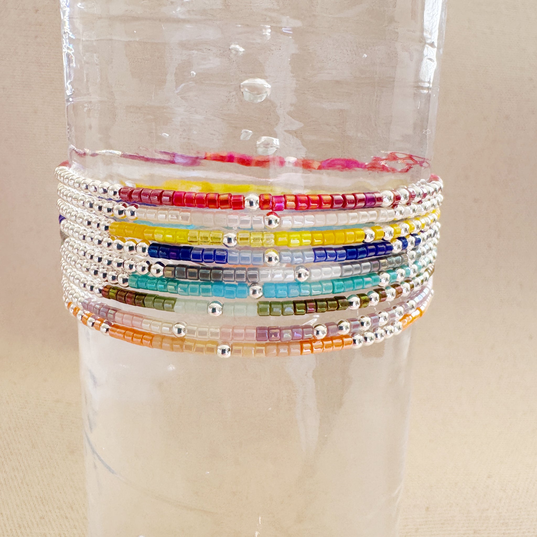 Lúmina Plateada Stretch Bracelets